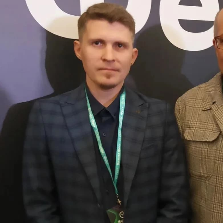 
Зоркальцев Александр
