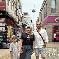 Gangsta Family @archibaldbader